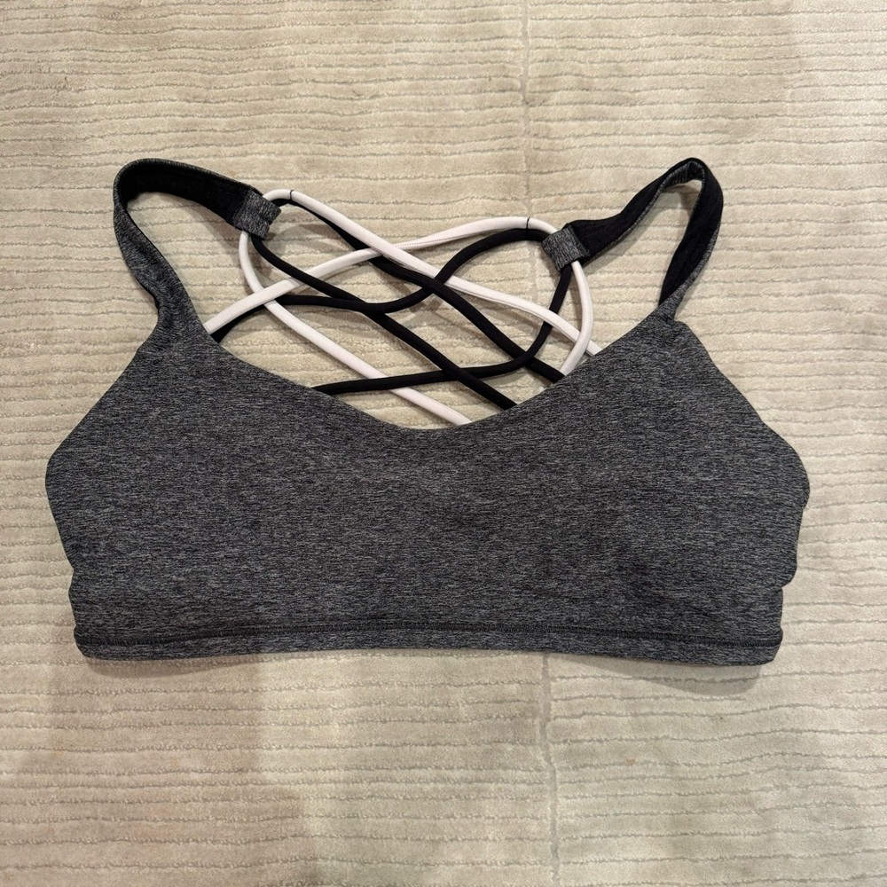 Lululemon sports bra